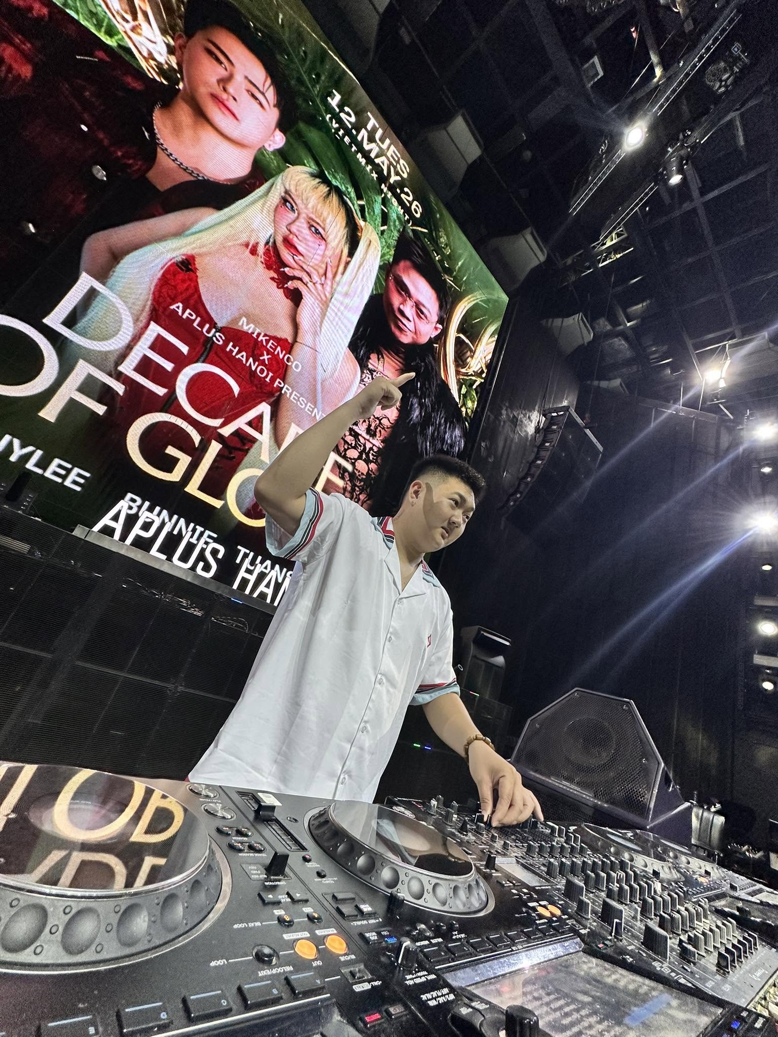 DJ CHÚM CHÍM